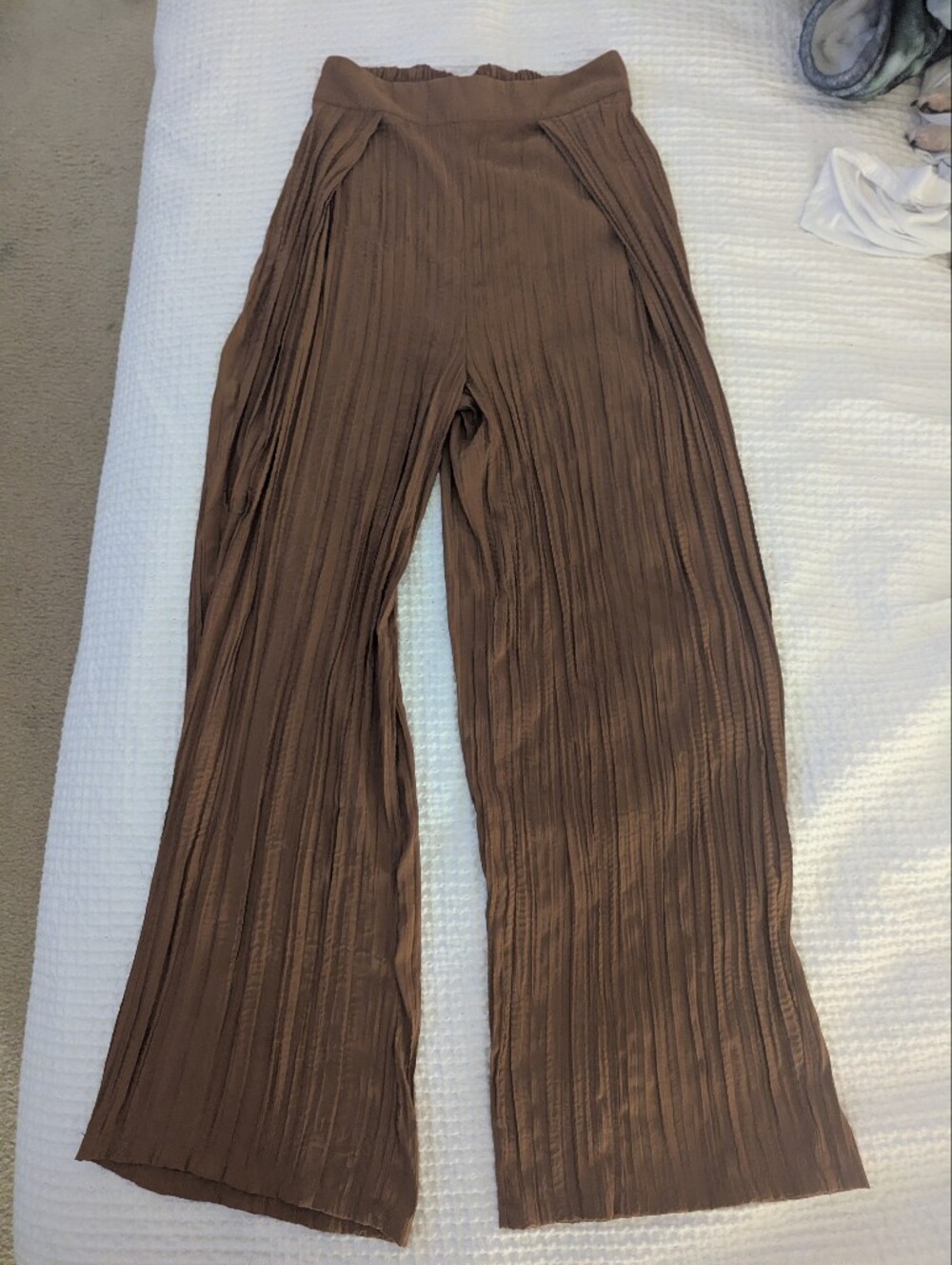 Lulu's Ribbed Wide-Leg Pants in Brown